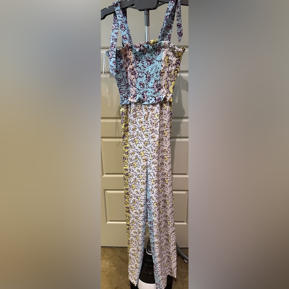 Gianni Bibi NWT Floral jumpsuit size Small